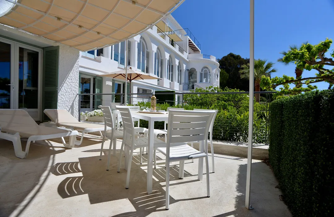 Auberge De La Calanque-1