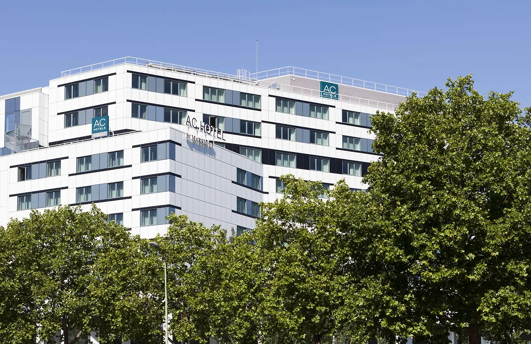 Ac Hotel Paris Porte Maillot By Marriott-1