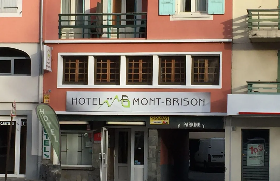 Hôtel Mont-Brison-1