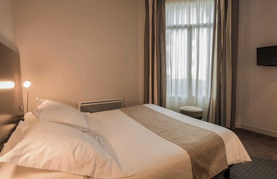 Hotel Ronsard-1