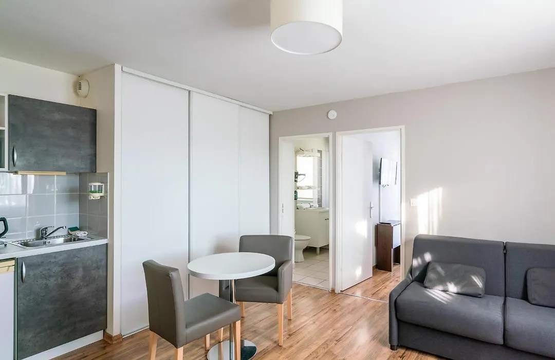 Sejours & Affaires Caen Le Clos Beaumois-1