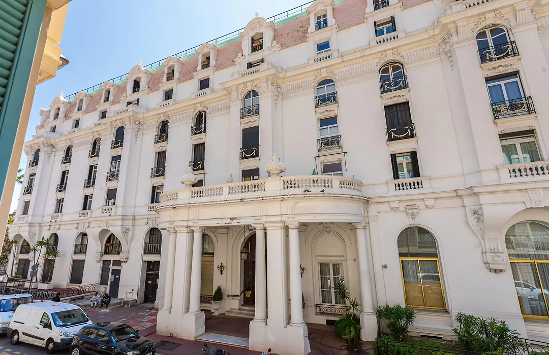 L'Hotel Lido-1