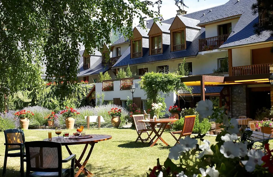 Hotel Mir-1