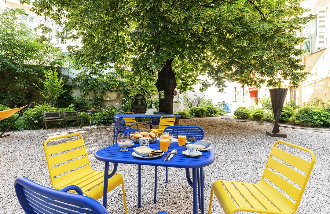 L'Abeille - Boutique Apartments-1