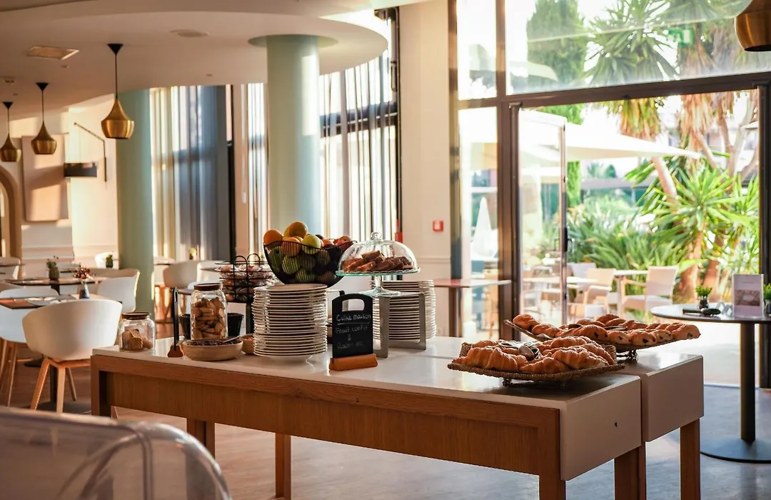 Hotel Les Jardins De Sainte-Maxime-1