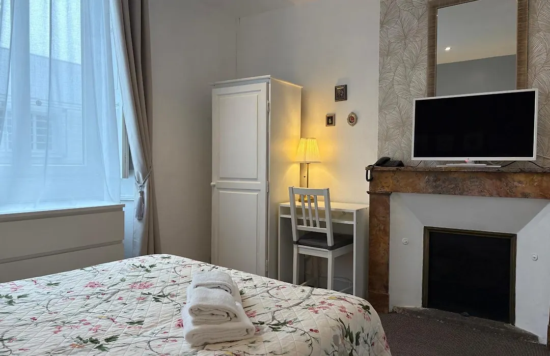 Hotel Saint Yves-1