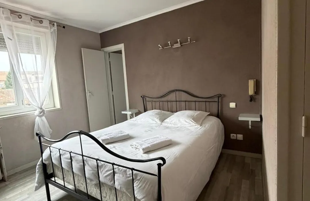 GOOD NIGHT HÔTEL By L'excess-1