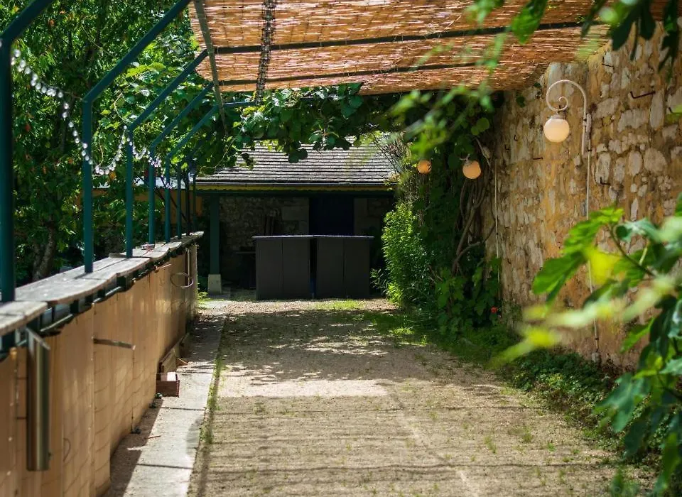 La Maison cachée du PAVILLON BELLEVUE-1