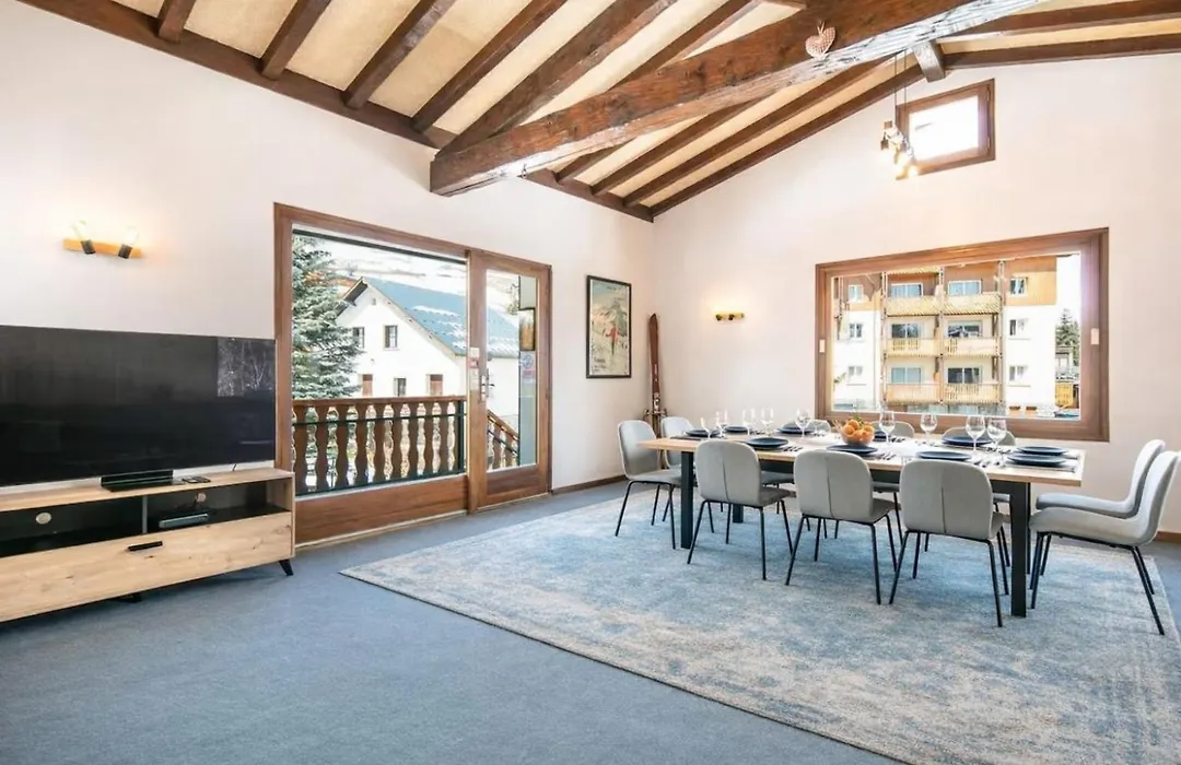 Le Chalet-1