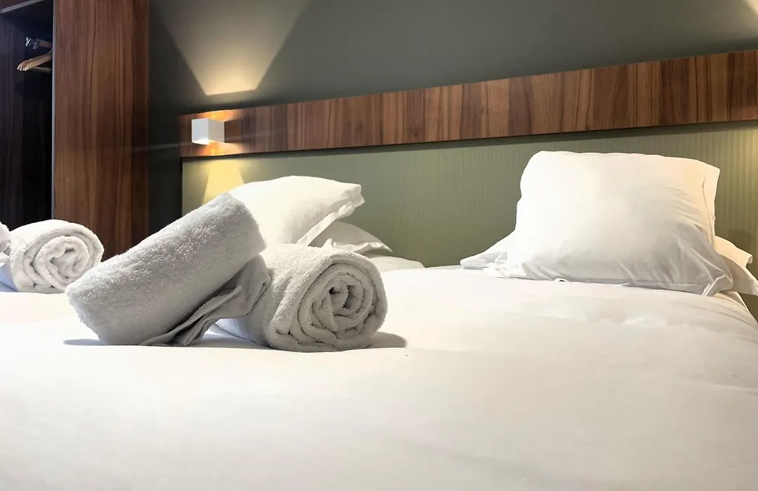 Best Western Hotel Le Crystal Dinard-1