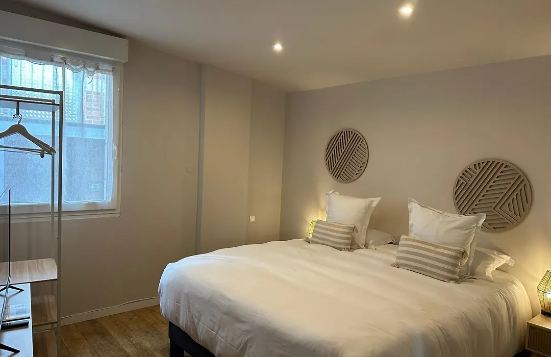 Hôtel Le Dormeur du Val-1