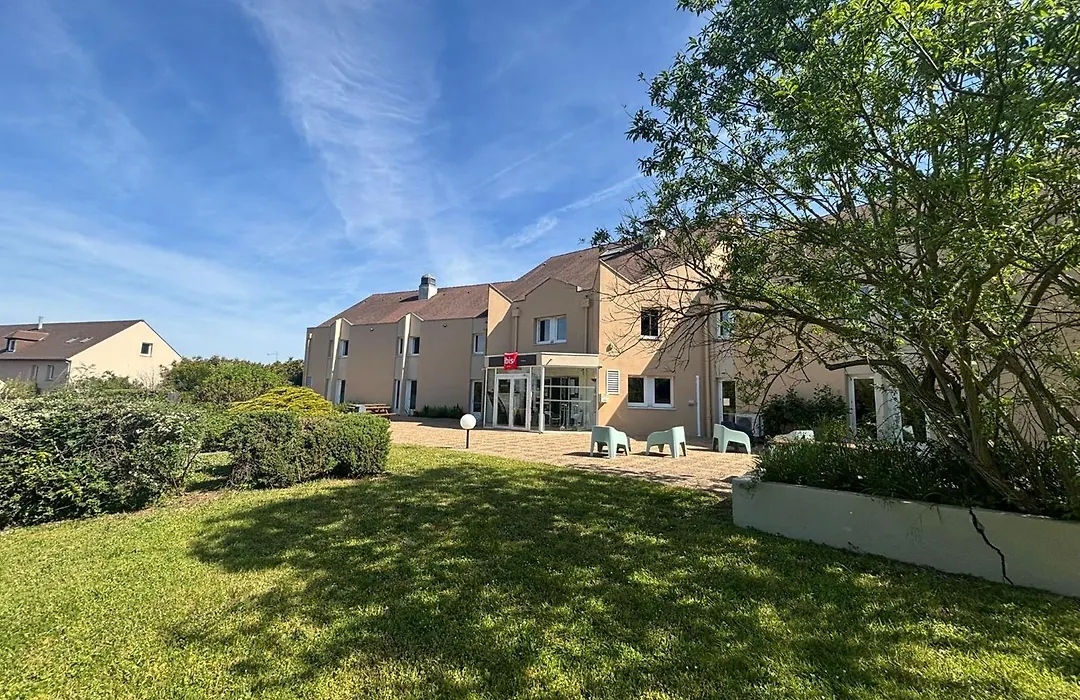 Hotel Ibis Autun-1