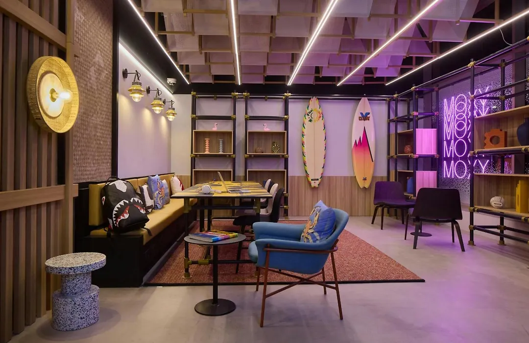 Moxy Nice-1
