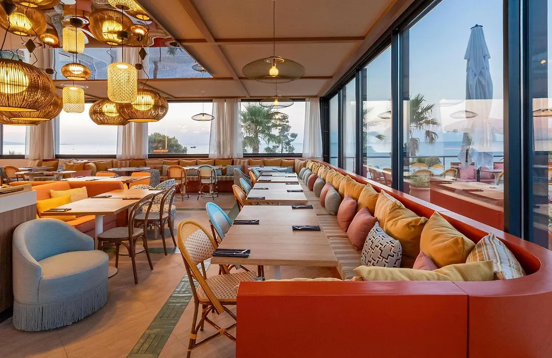 Mercure Villeneuve Loubet Plage-1