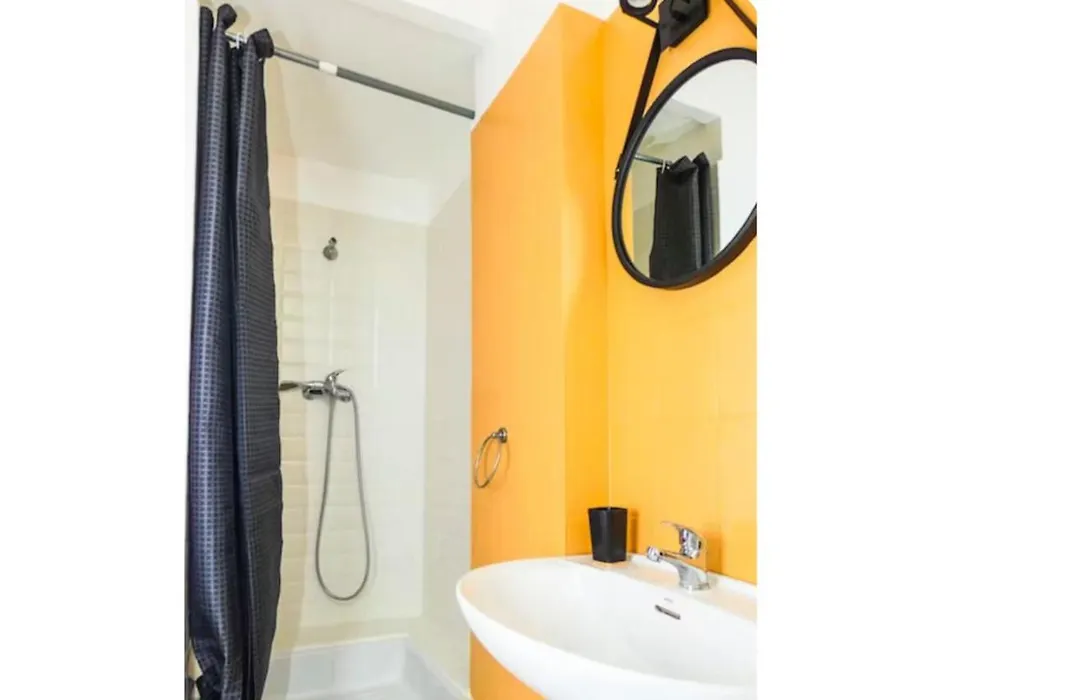 #3 Toulon Centre, Balcon, Lumineux, Stationnement Facile, Tout Confort-1