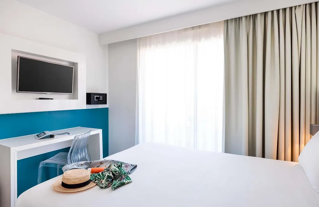 Ibis Styles Menton Centre-1