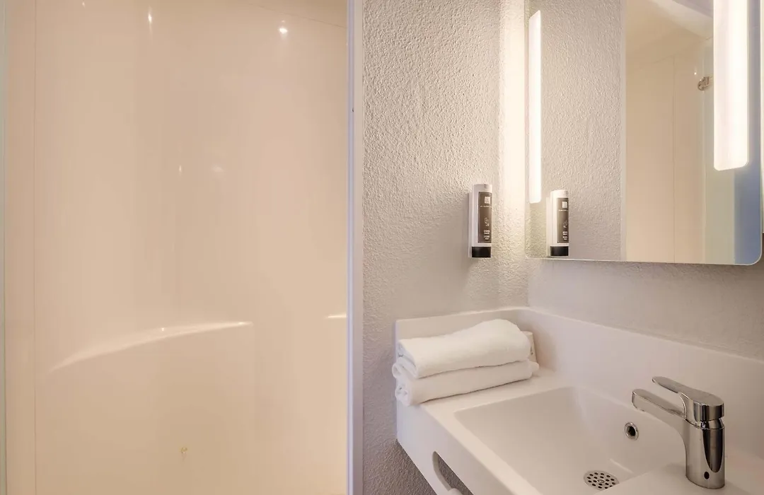 B&B Hotel Antibes Sophia Antipolis-1