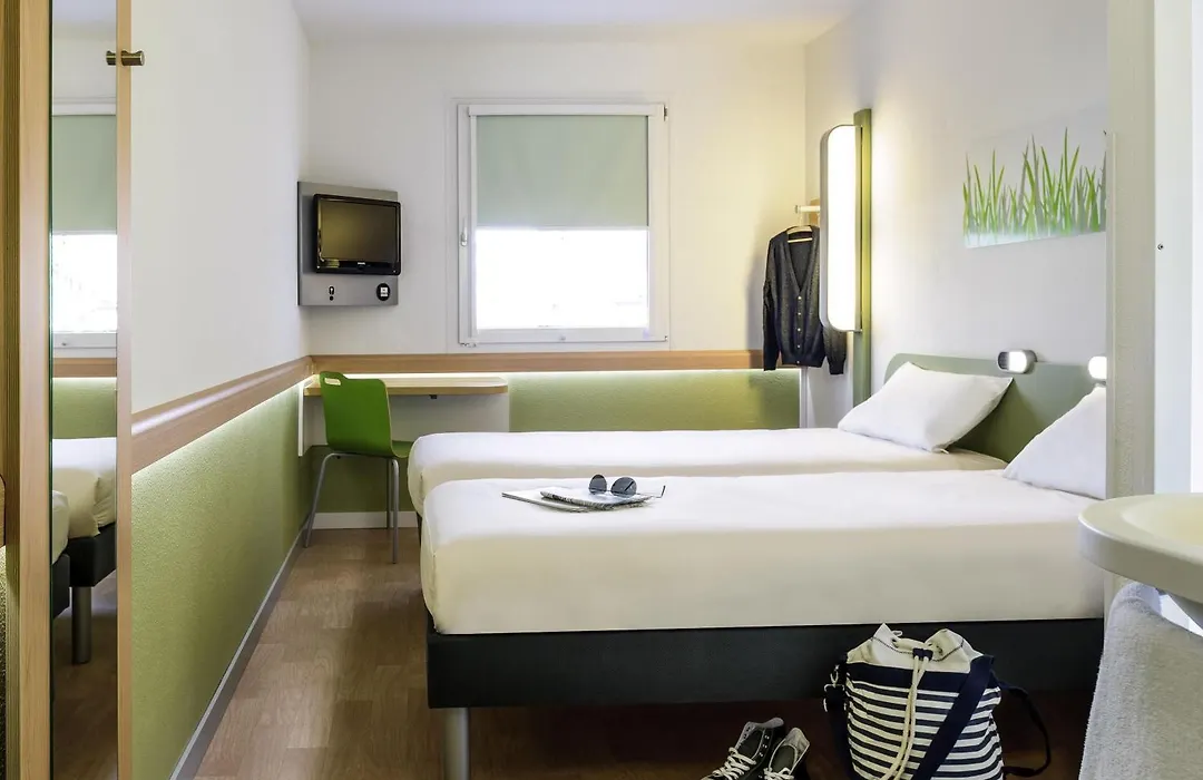 Ibis Budget Montbéliard-1