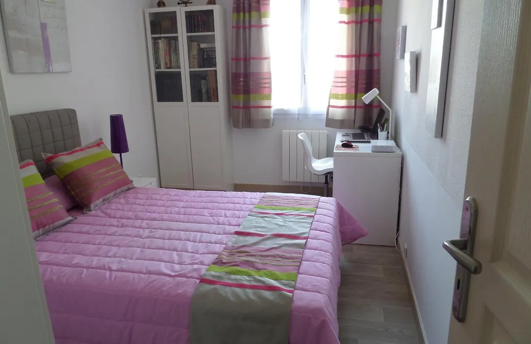 Maison de 2 chambres a La Londe les Maures a 700 m de la plage avec jardin clos et wifi-1