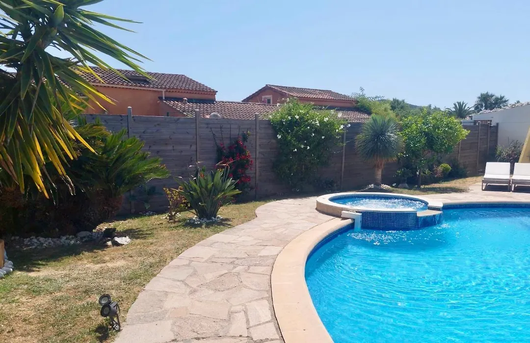 Villa au calme avec piscine privative-1