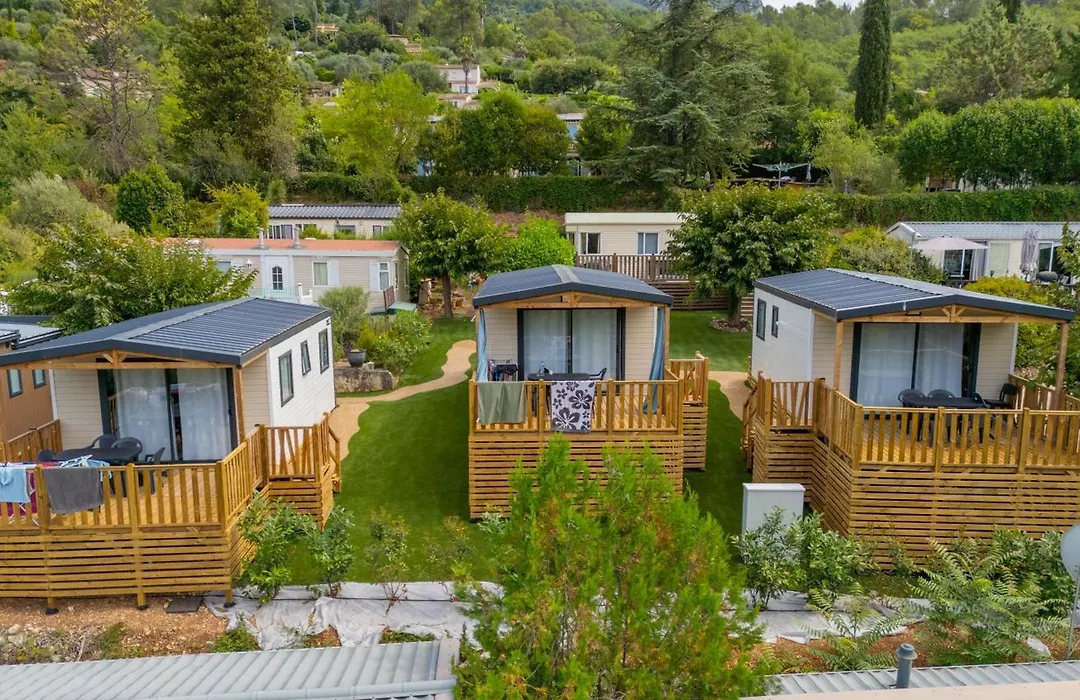 Hotel Et Camping Les Rives Du Loup-1