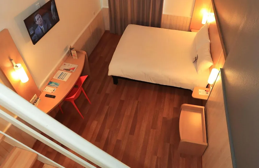 Ibis Aurillac-1