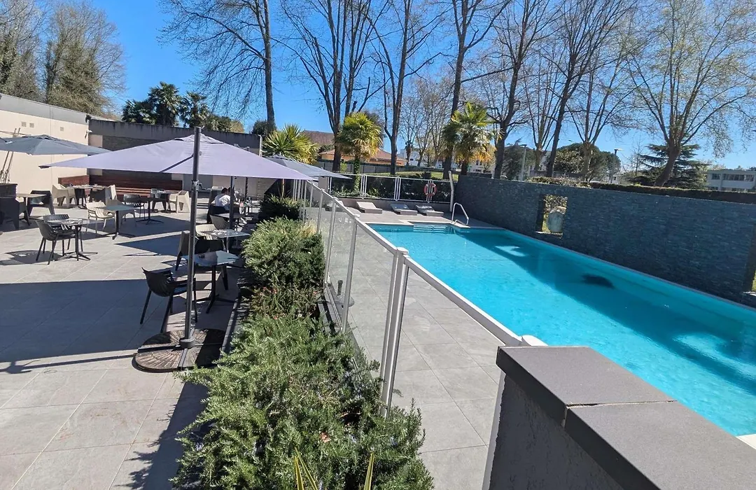 Mercure Pau Palais des Sports-1
