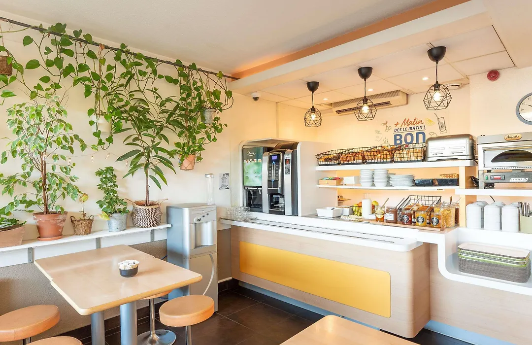 ibis budget Mâcon Nord-1