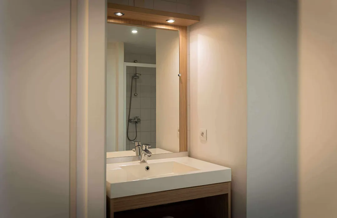 Aparthotel Adagio Access Le Havre Les Docks-1