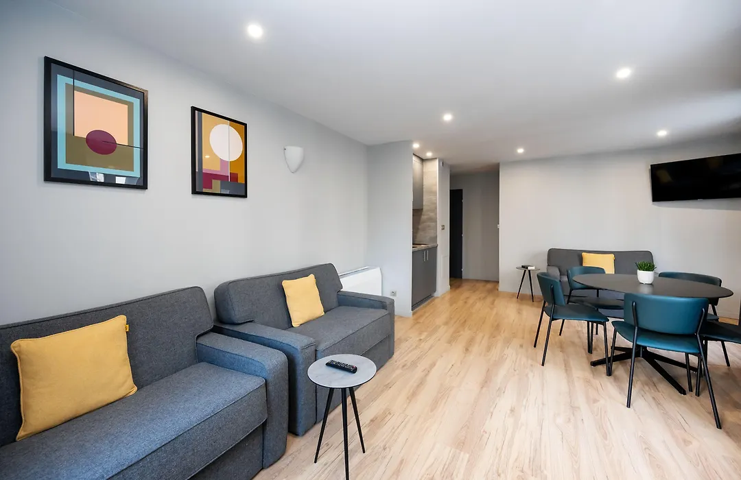Staycity Aparthotels Paris Gare De L'Est-1