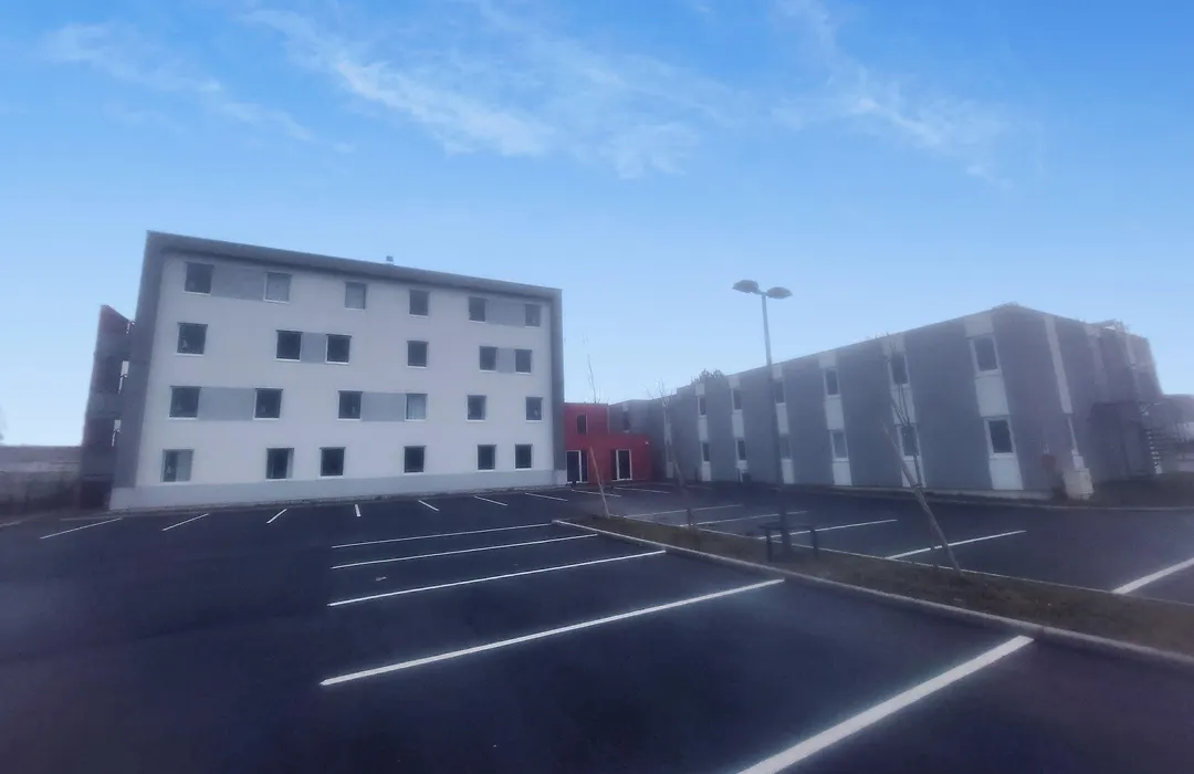 Ibis Moulins-1