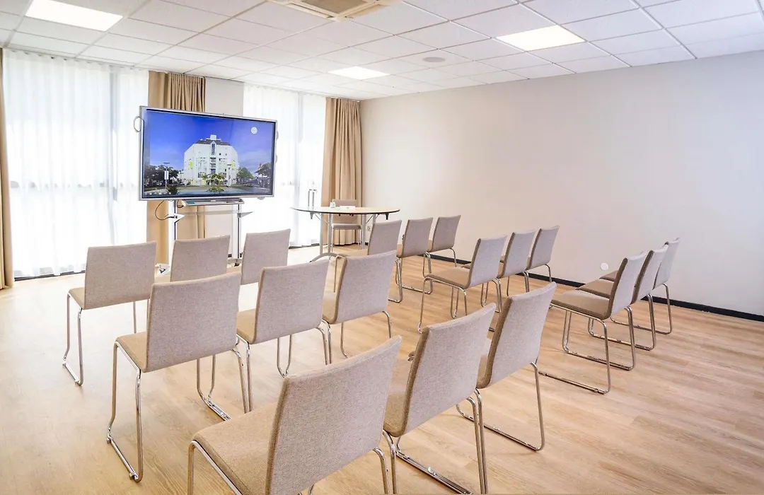 Ibis Styles Tours Centre-1