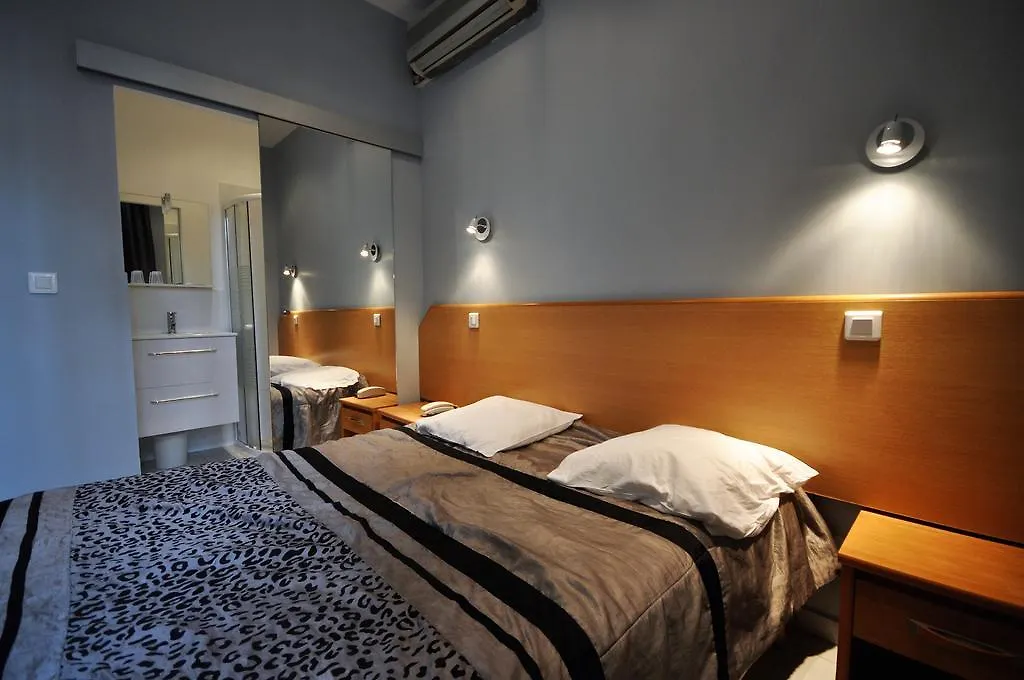 Hotel Carlone-1