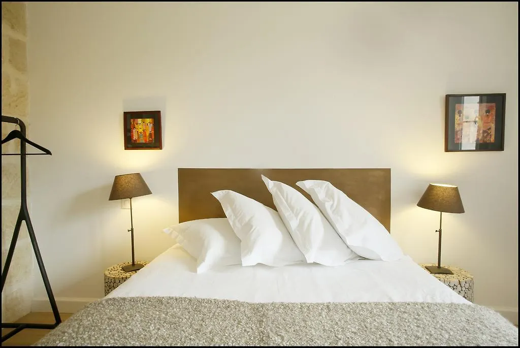 La Maison Rouge d'Uzes B&B-1