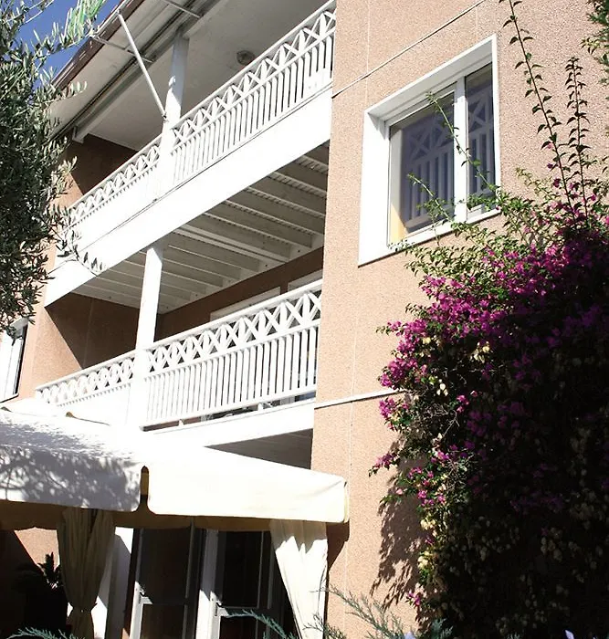 H Hotel-1