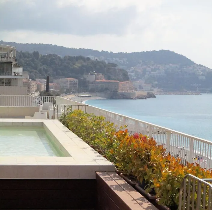 Le Paradis Blue-1