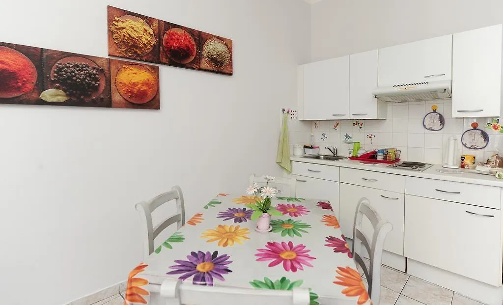 La Romantica Dante Five stars Holiday House-1