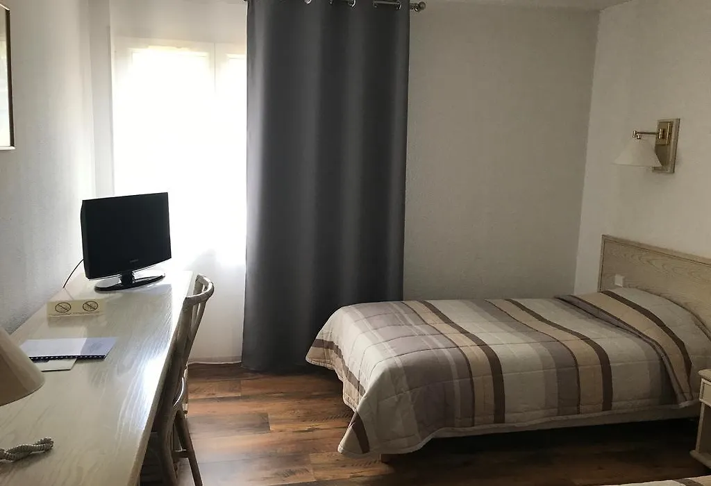 Hotel Omega-1