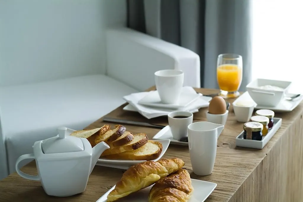 Pol Hotel-1
