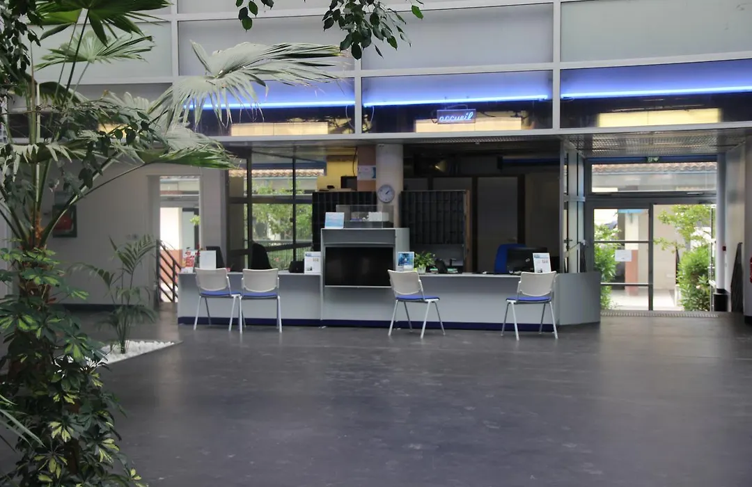 Les Thermes-1