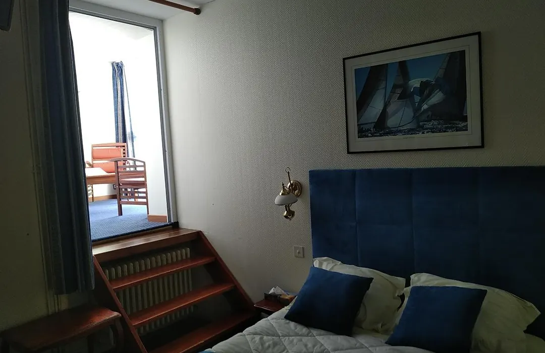 Hotel De La Mer-1