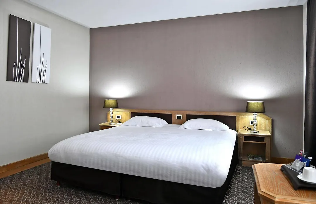 Le Grand Hotel-1