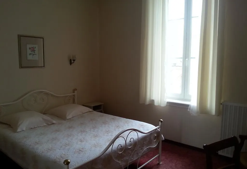 Hotel Emilie-1