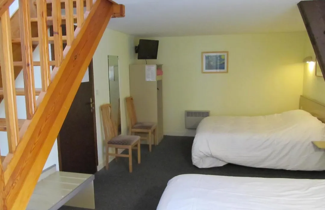 Hotel La Quebecoise-1