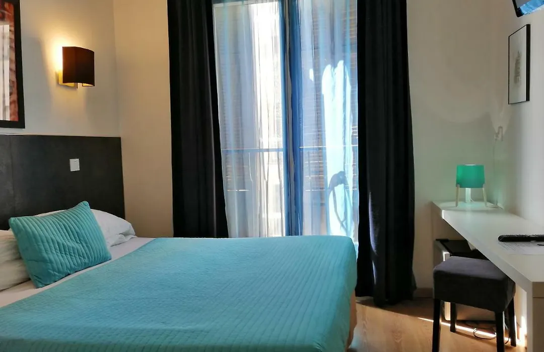Brit Hotel Colbert-1