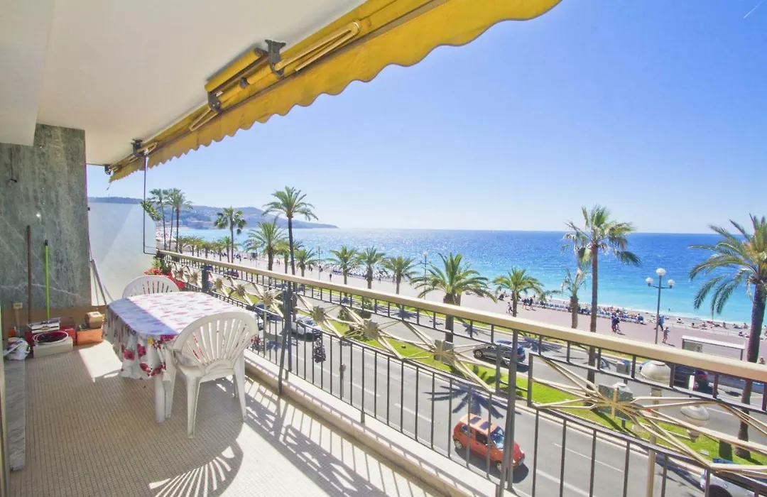 Promenade Holiday - Sea Front Palatin-1