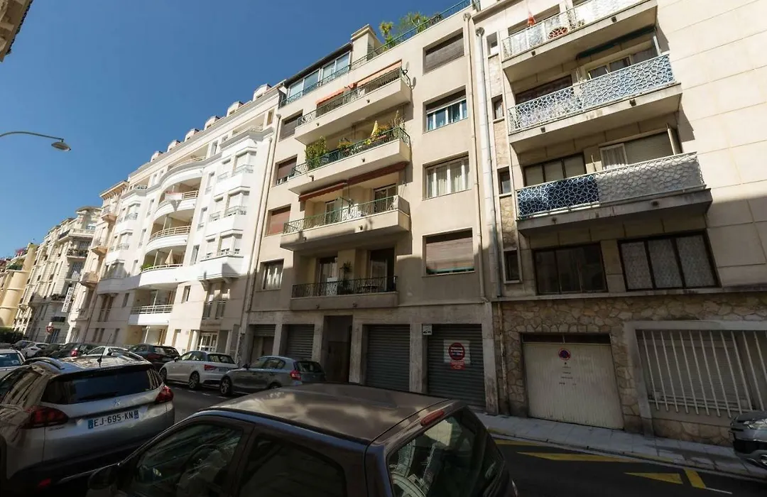 Nicelidays - Le Berlioz - City Central - 7Min From Beaches-1