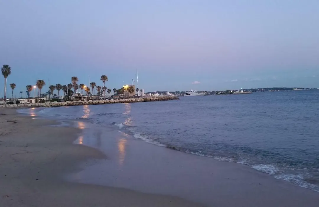 Golfe Juan Studio-1