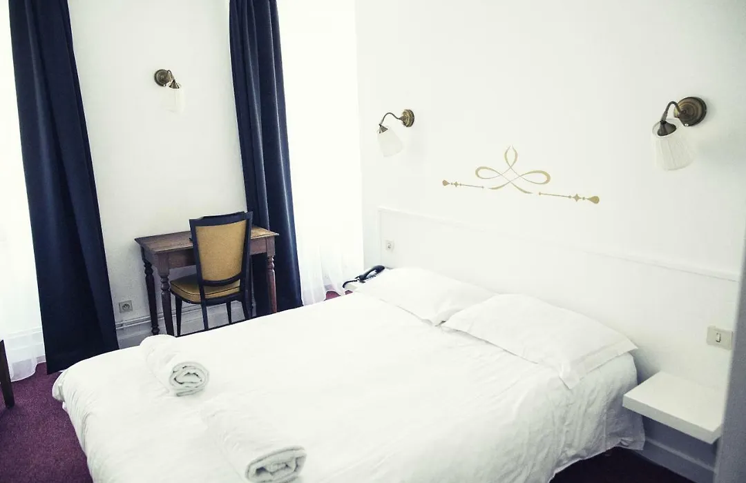 The Old Hotel Ravel Centre-1