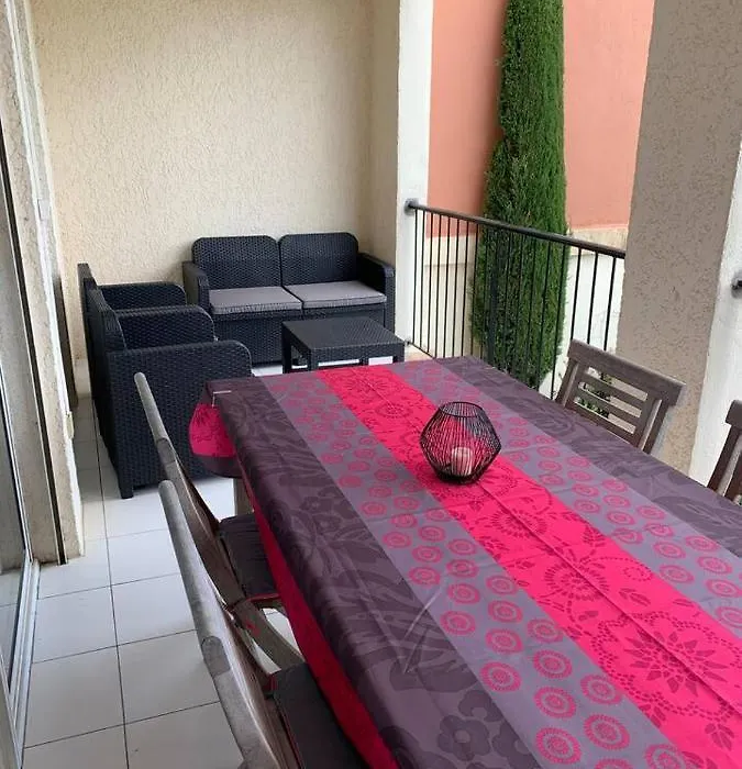 Appartement 4 Personnes, Vue Mer Exceptionnelle Sur Le Golf De St Tropez-1